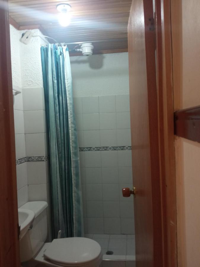 Dux Hotel *